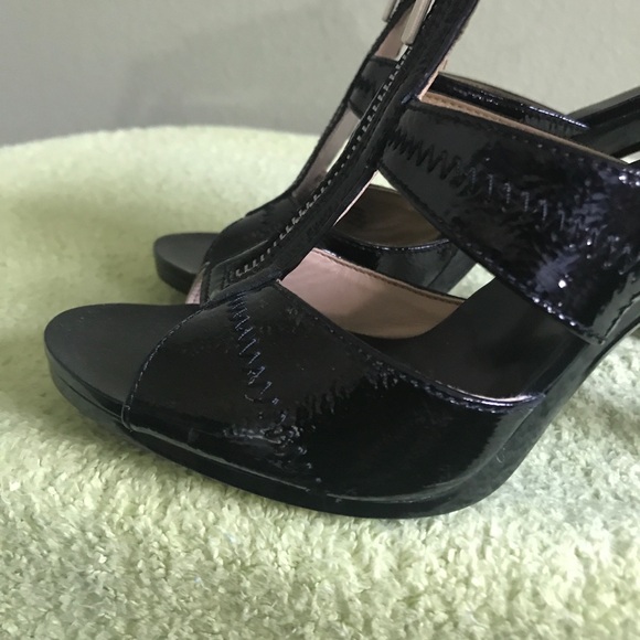 New Michael Kors Black Patent Leather Open Toe Zipper Heels Size 6 - Picture 9 of 14